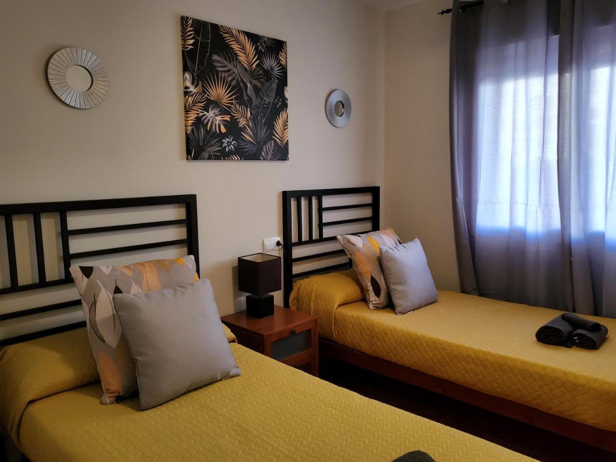 ¡Bajo precioso con salida directa a la piscina comunitaria en Paraíso de Vera! Exterior foto