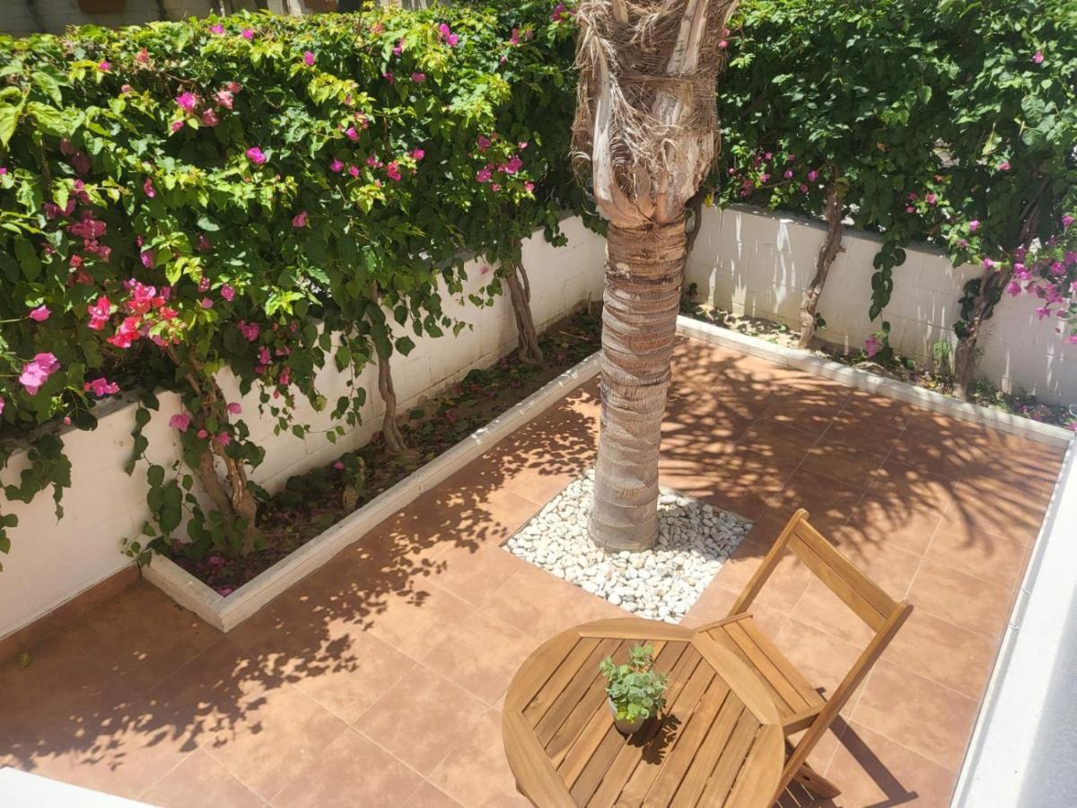 ¡Bajo precioso con salida directa a la piscina comunitaria en Paraíso de Vera! Exterior foto